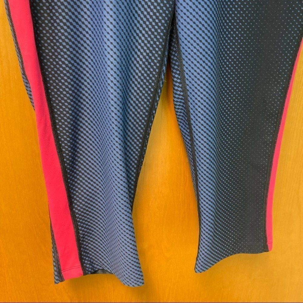 THE NORTH FACE Sz L Cropped Colour Block Leggings Tights - Picture 3 of 7